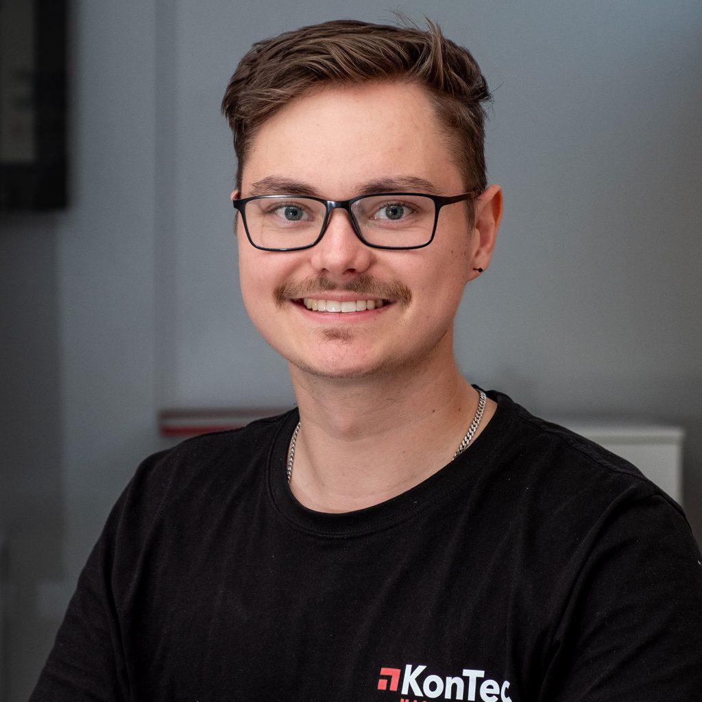 Marcel Theiml, Mitarbeiter in der Dreherei