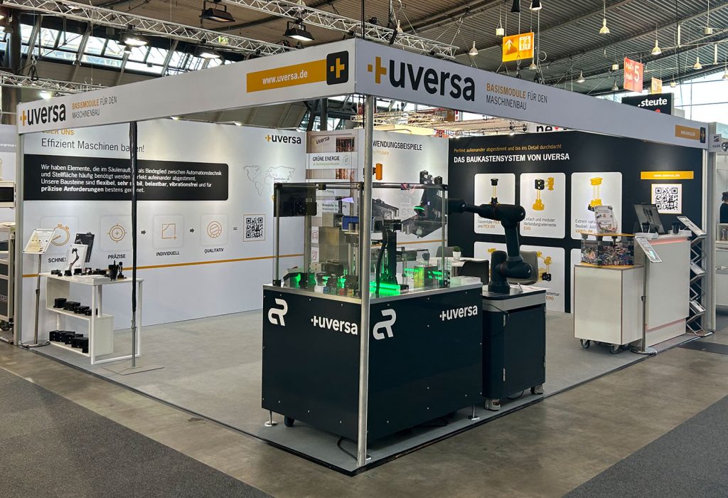 Foto einer industriellen Sondermaschine von KonTec Engineering im Bereich Maschinenbau und technische Entwicklung für den Messeauftritt